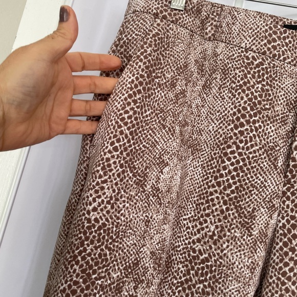 Banana republic elegant pants tan snake print size 8 - Picture 1 of 5
